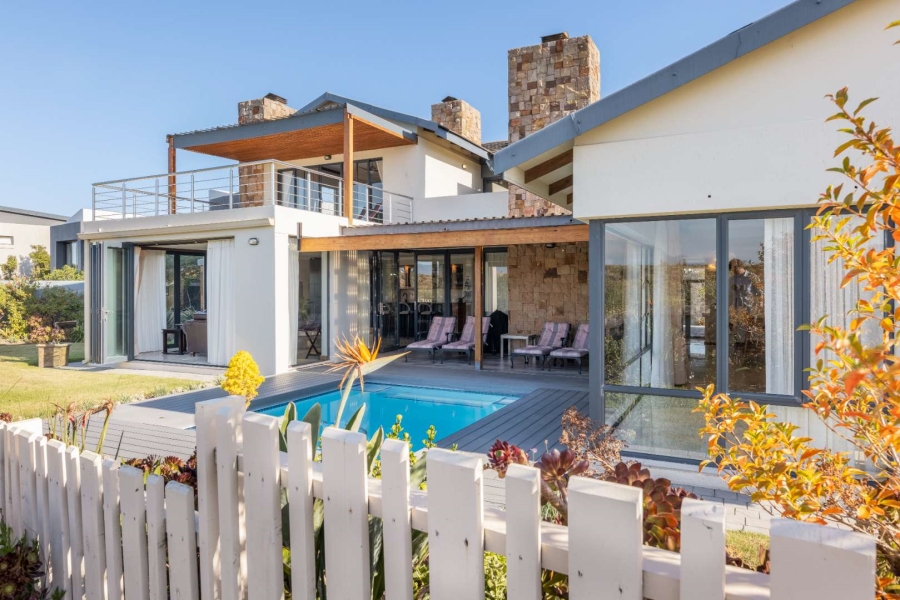 5 Bedroom Property for Sale in Oubaai Western Cape